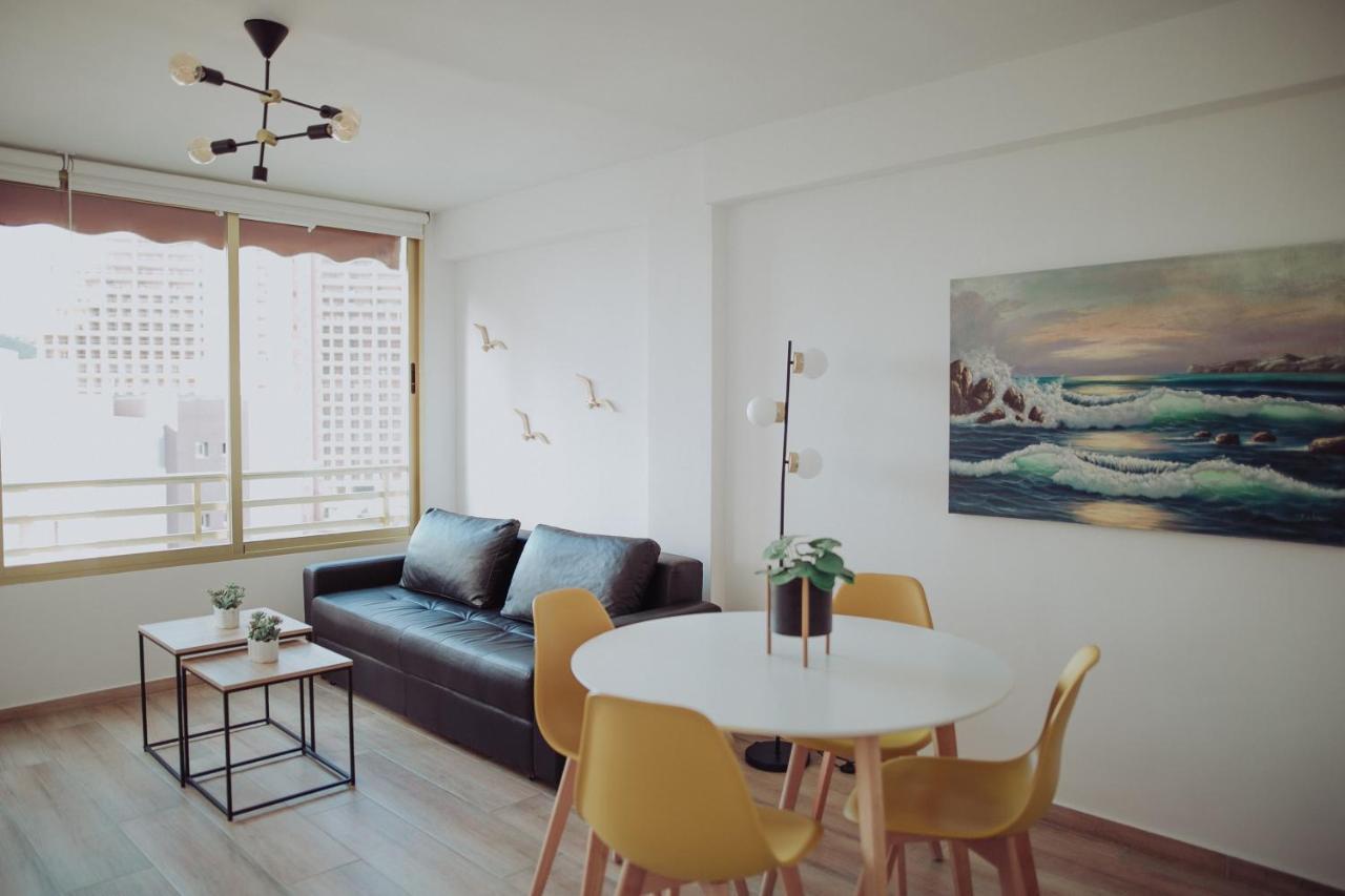 Bonito apartamento con piscina. Benidorm Bagian luar foto