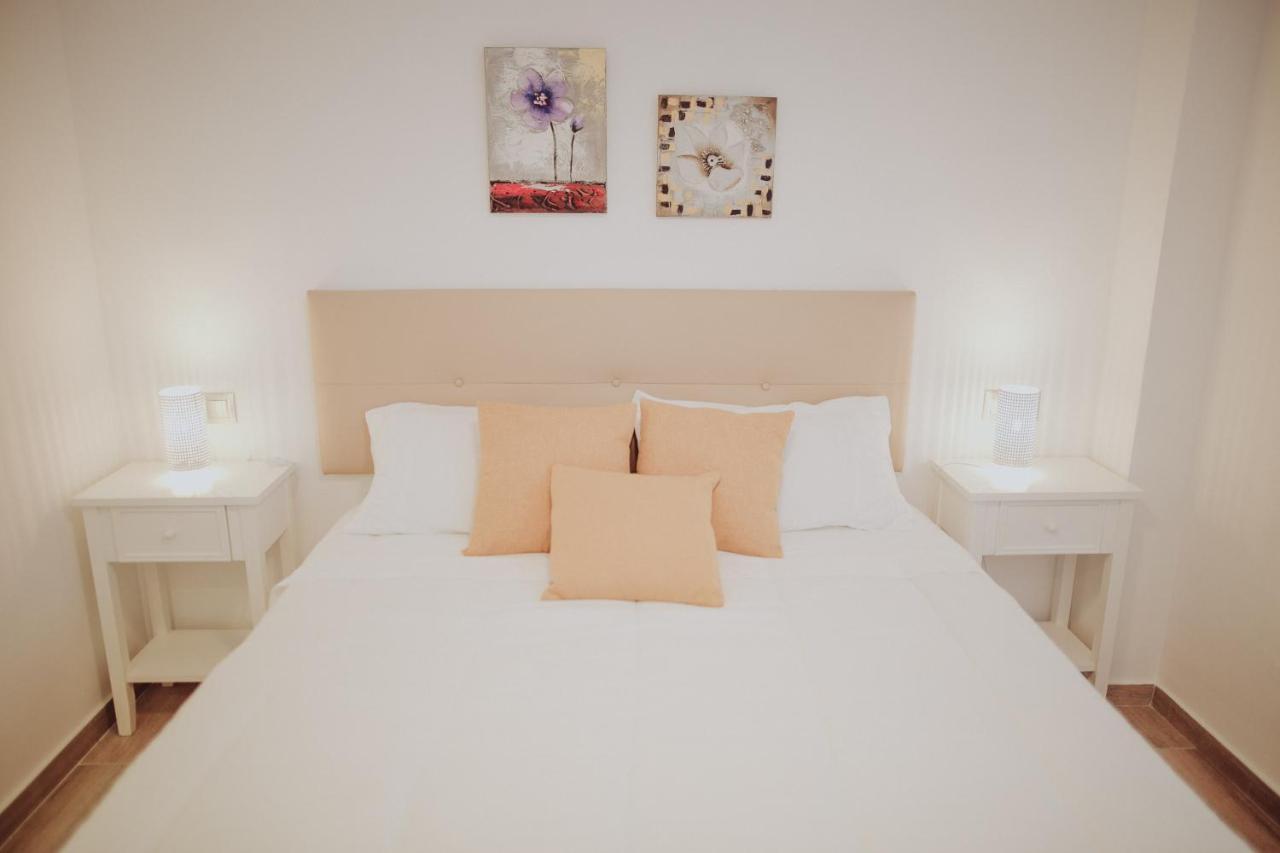 Bonito apartamento con piscina. Benidorm Bagian luar foto